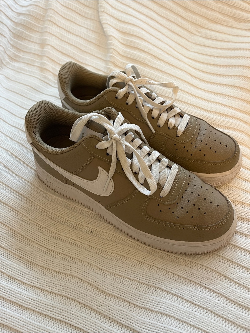 Nike AirMen’s Brown Low-Top Sneakers with White Swoosh